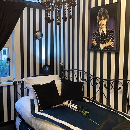 Wednesday'S Family Rooms York Ngoại thất bức ảnh