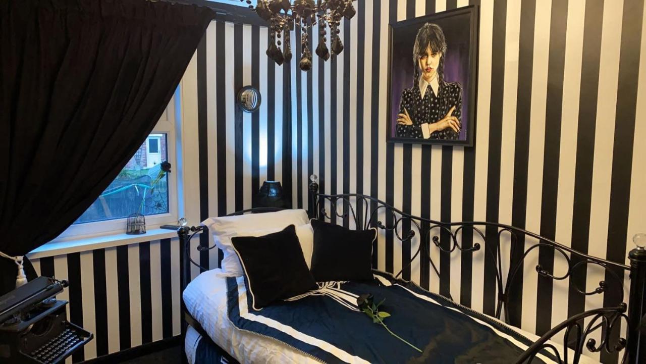 Wednesday'S Family Rooms York Ngoại thất bức ảnh