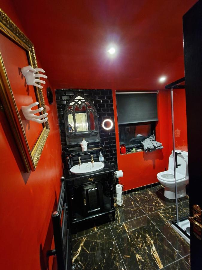 Wednesday'S Family Rooms York Ngoại thất bức ảnh